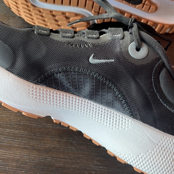 Nike RUNNING React 🏃‍♀️ - Picture 9 of 10